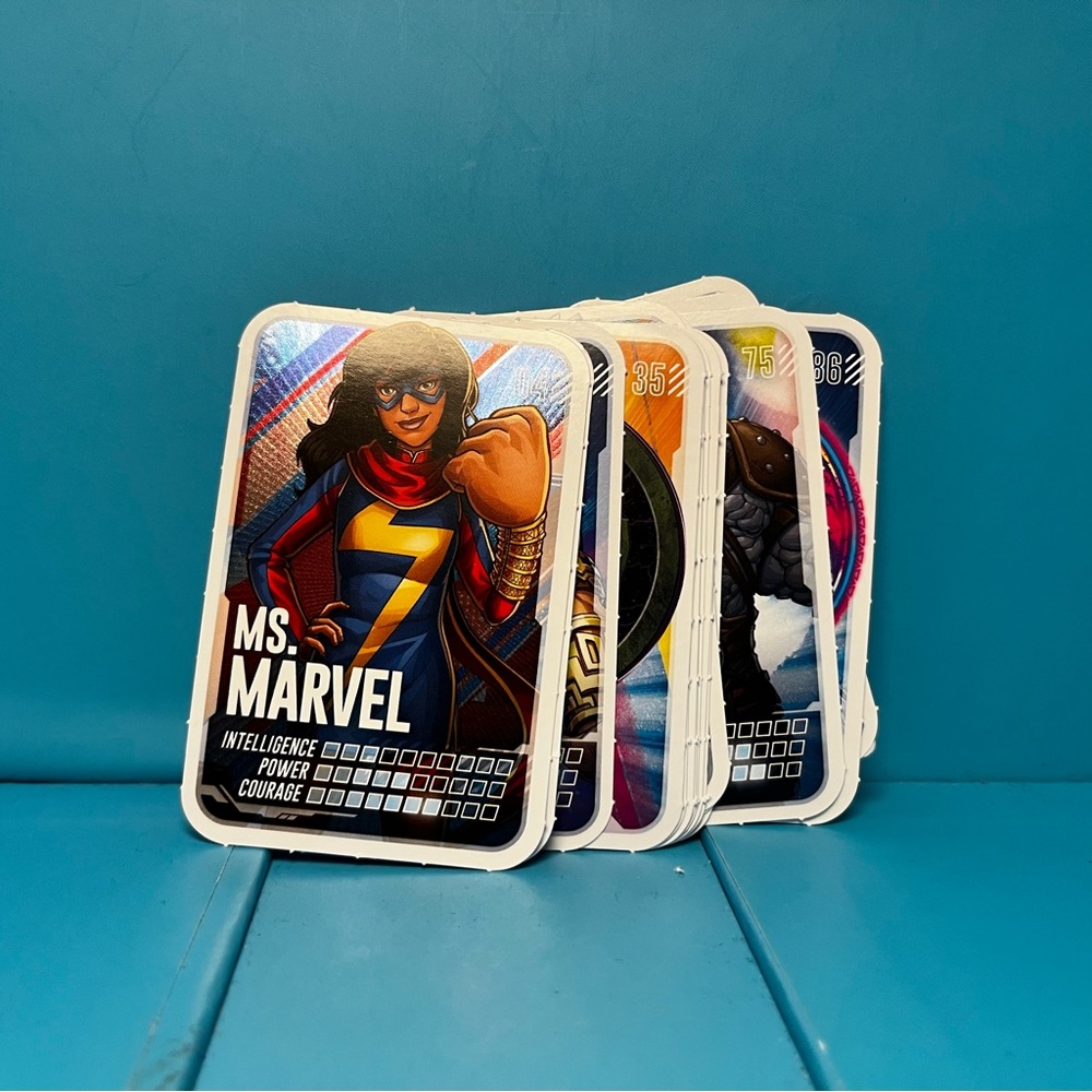 ⭐️ Loblaw’s Marvel Trading Cards - Lot of 16
